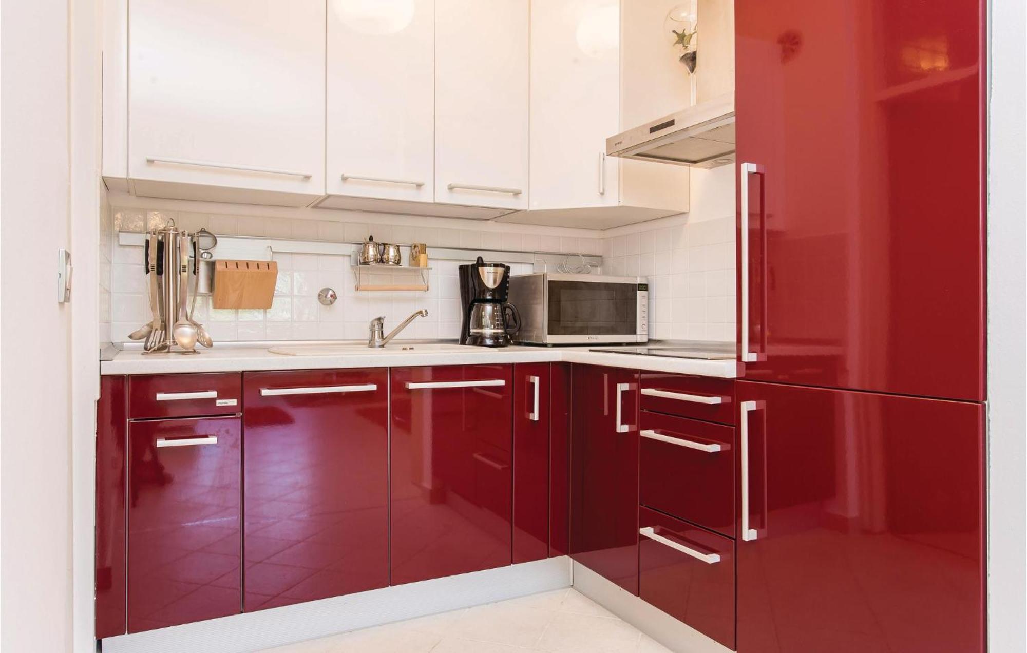 Amazing Apartment In Njivice With Wifi Kültér fotó