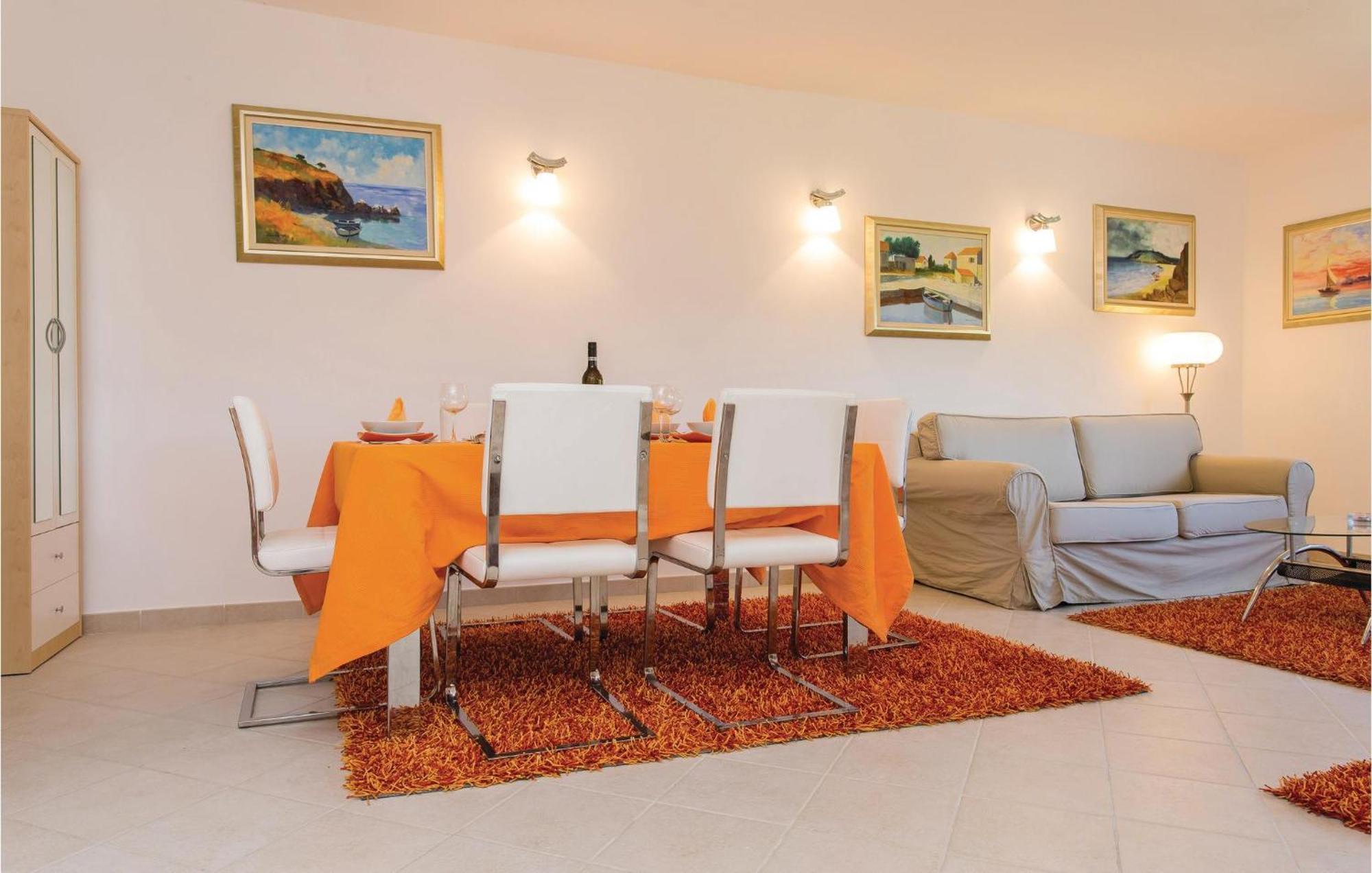 Amazing Apartment In Njivice With Wifi Kültér fotó
